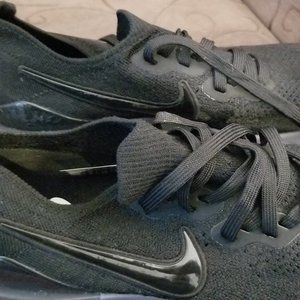 NIKE Epic React Running Shoes MENS SIZE 7 BLACK